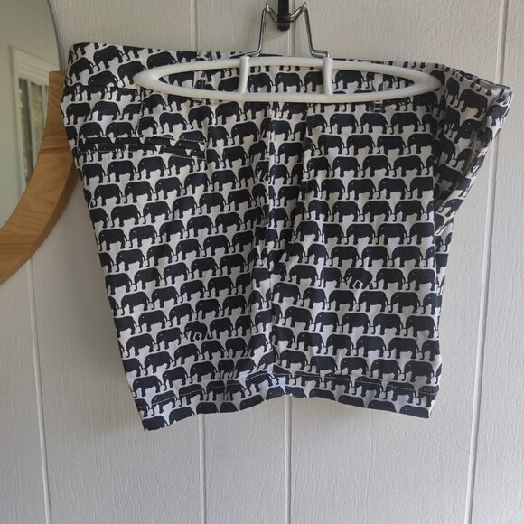Shorts by Banana Republic 'Millie Collection' Black& White elephant print. Sz 12 - Picture 5 of 5